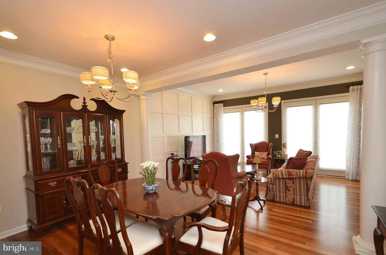 43291 Mitcham Sq - Photo 4 of 33