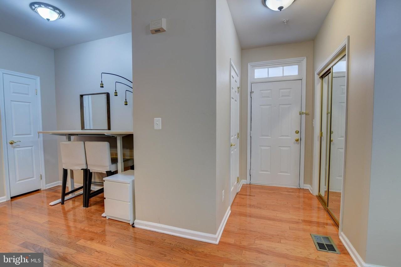 43920 Hickory Corner Ter Unit 109 - Photo 5 of 32