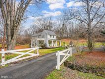 102 N Rogers St - Photo 1 of 1