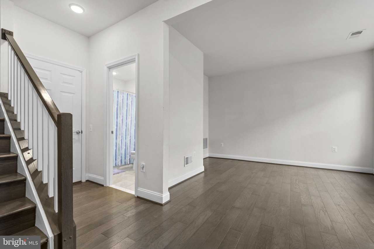 17357 Redshank Rd - Photo 4 of 29