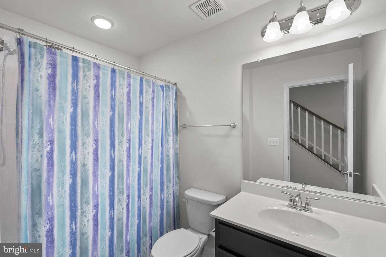 17357 Redshank Rd - Photo 5 of 29