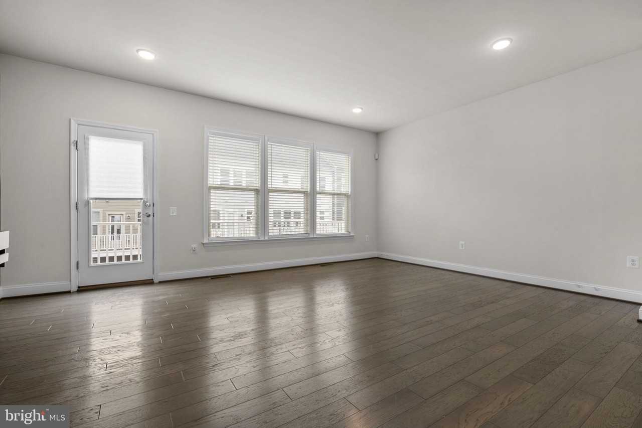 17357 Redshank Rd - Photo 6 of 29