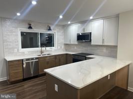 featured image of 5016 Lambsgate Ln