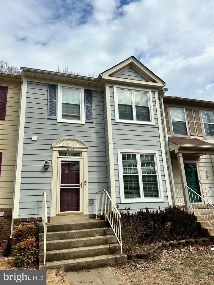 5016 Lambsgate Ln - Photo 2 of 24