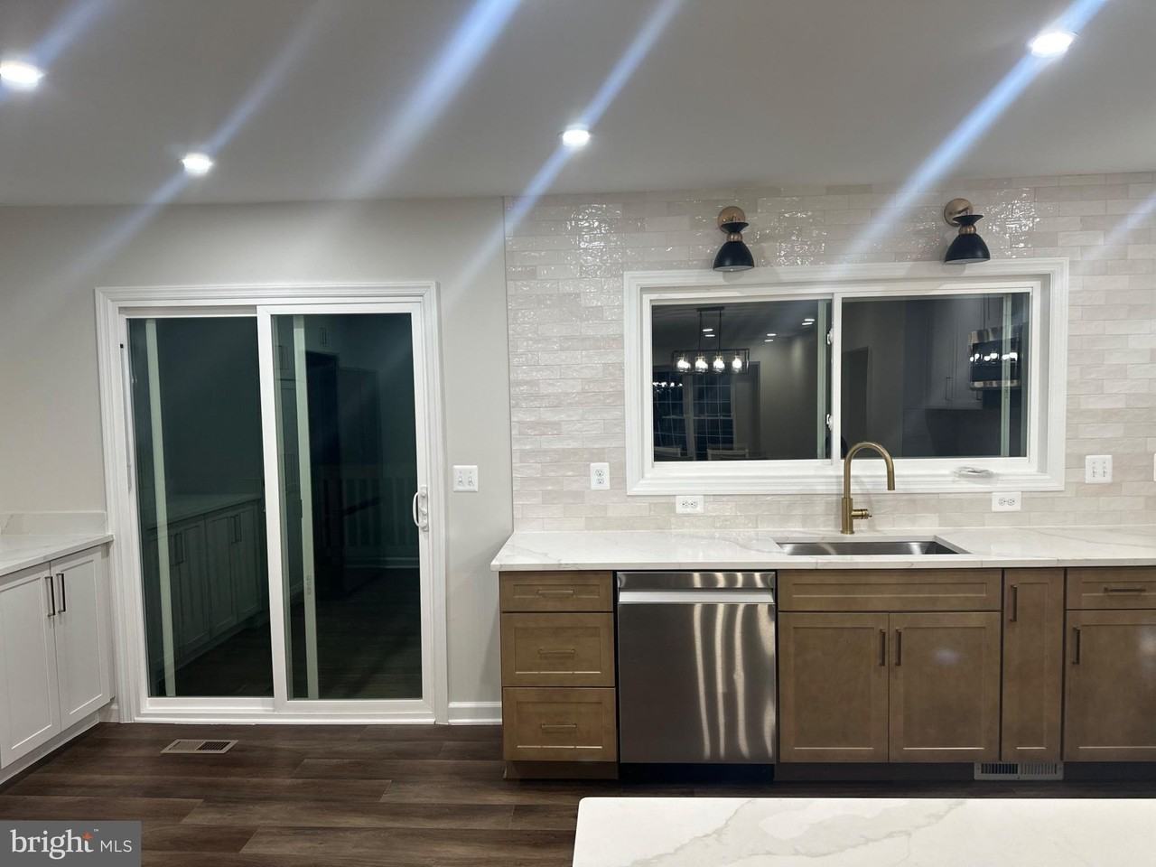 5016 Lambsgate Ln - Photo 4 of 24