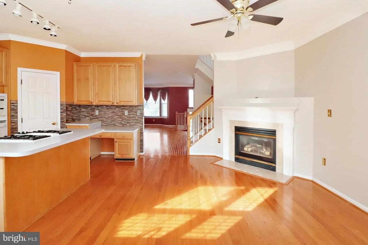 8731 Farnham Way - Photo 4 of 7