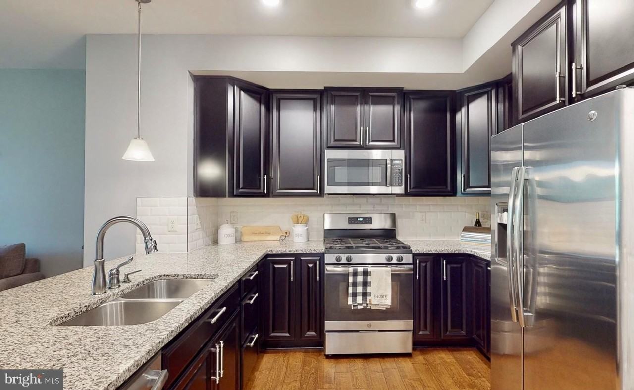 7075 Darbey Knoll Dr Unit 8g - Photo 5 of 21