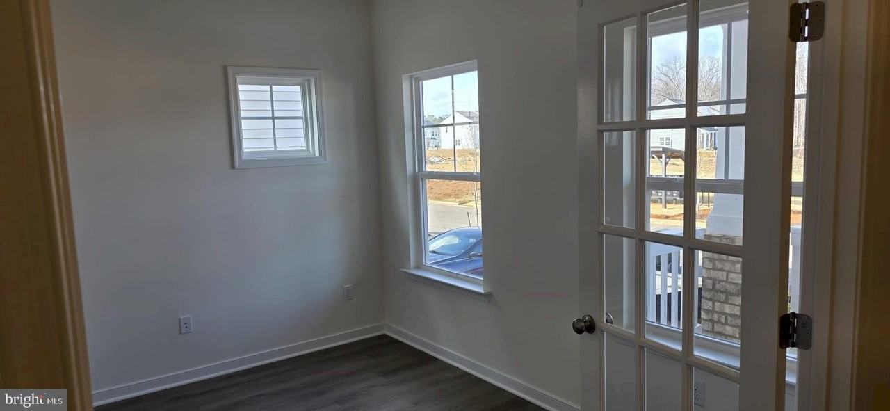 3829 Kinalin Ln - Photo 5 of 30