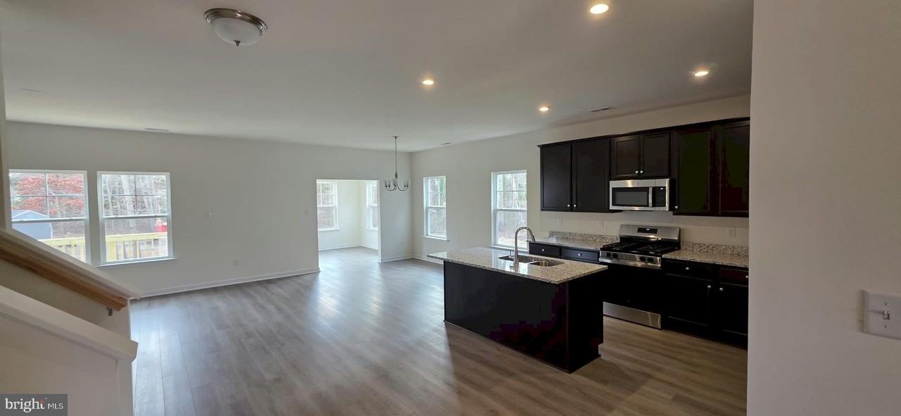 3829 Kinalin Ln - Photo 7 of 30