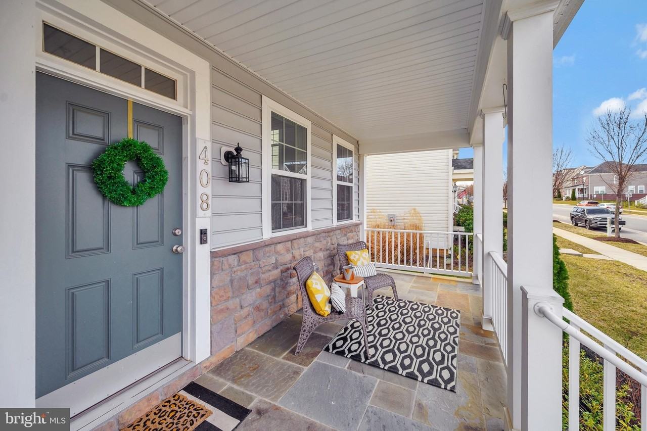 408 Apricot St - Photo 2 of 50