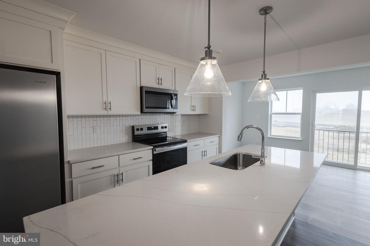 25 Nymph Rd - Photo 3 of 28