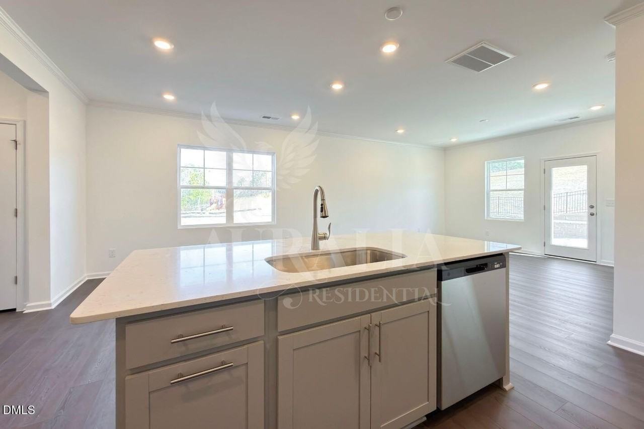 1036 Red Finch Way - Photo 6 of 36