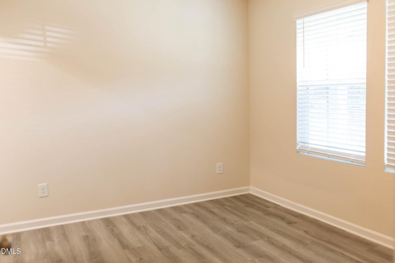 2801 Killian Ct - Photo 4 of 26