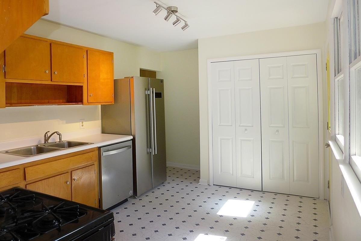 408 Hickory Dr Unit Main - Photo 5 of 15