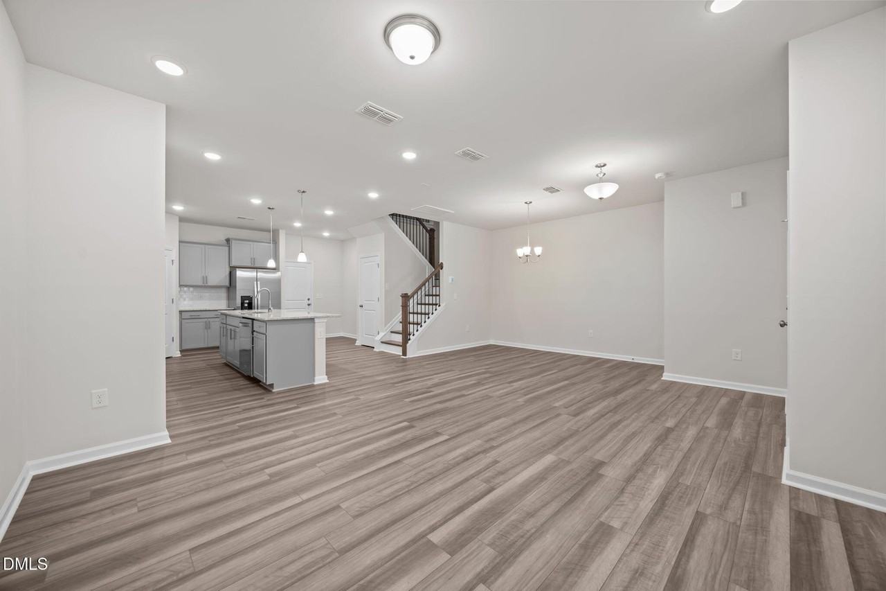 206 Fosterton Cottage Way - Photo 4 of 20