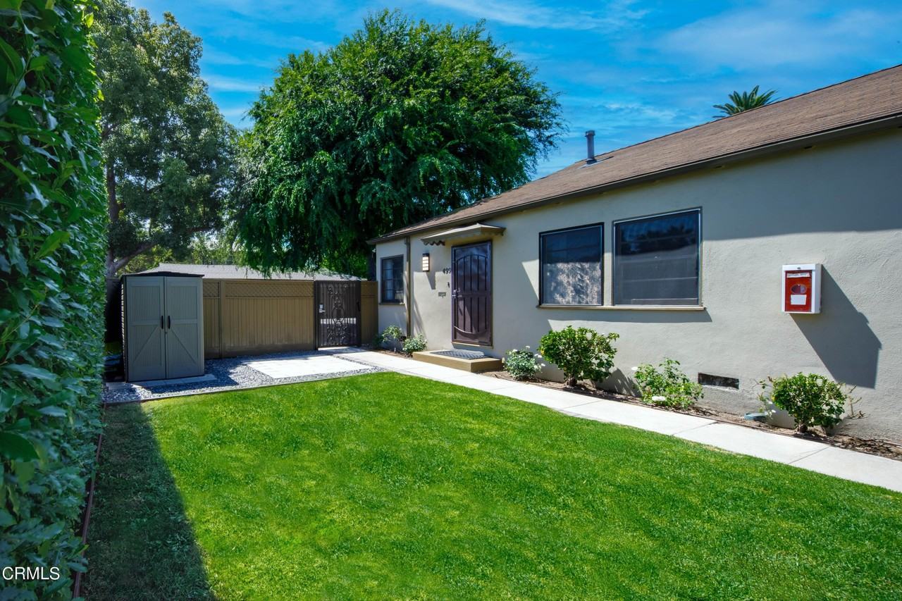 499 N Oakland Ave - Photo 2 of 20