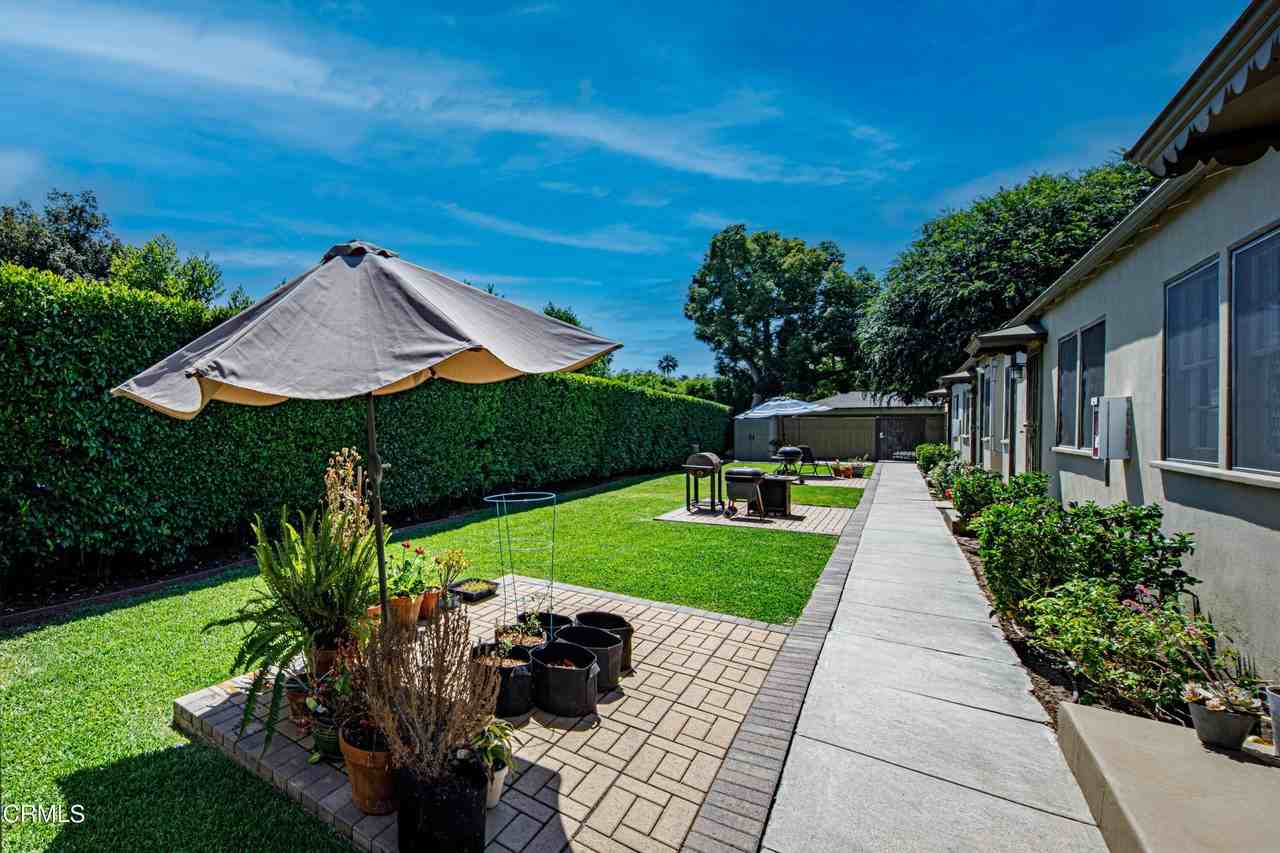 499 N Oakland Ave - Photo 3 of 20