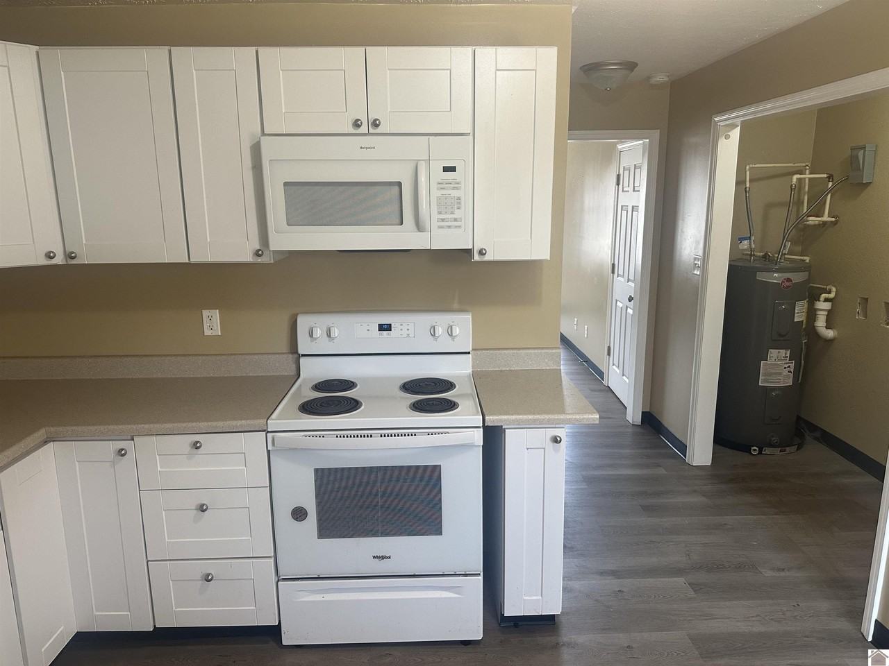 122 Barcelona Ct - Photo 4 of 12