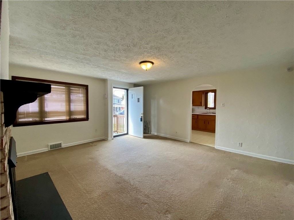 2119 Swallow Hill Rd - Photo 4 of 24