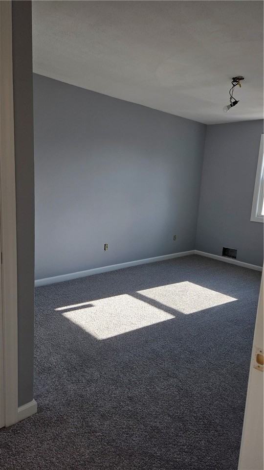 199 Broadway Ave - Photo 2 of 11