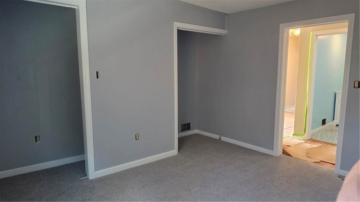 199 Broadway Ave - Photo 5 of 11