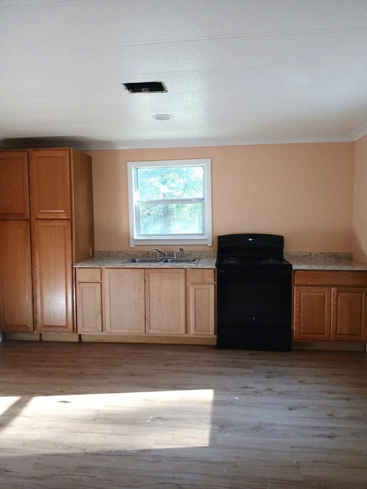 25956 Lantern Ln - Photo 2 of 7