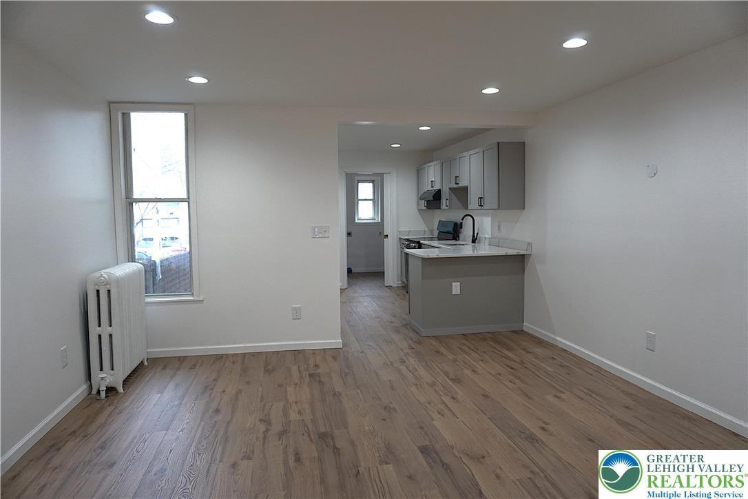 128 S West St - Photo 5 of 21