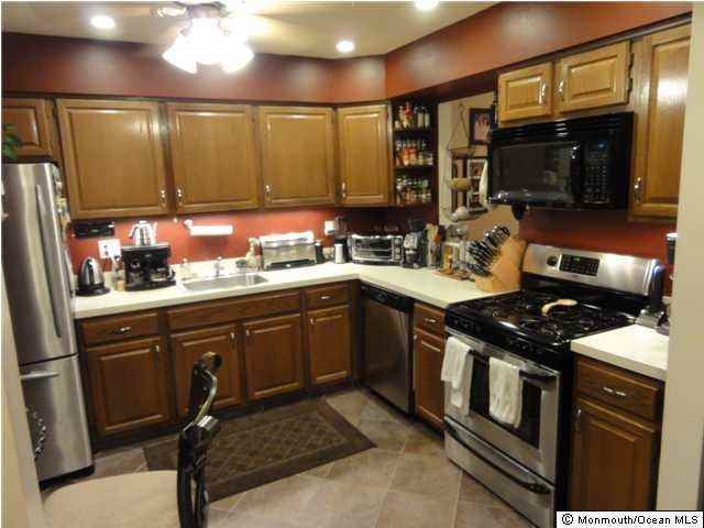45 Liverpool Ct - Photo 2 of 12