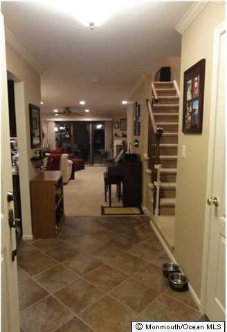 45 Liverpool Ct - Photo 6 of 12