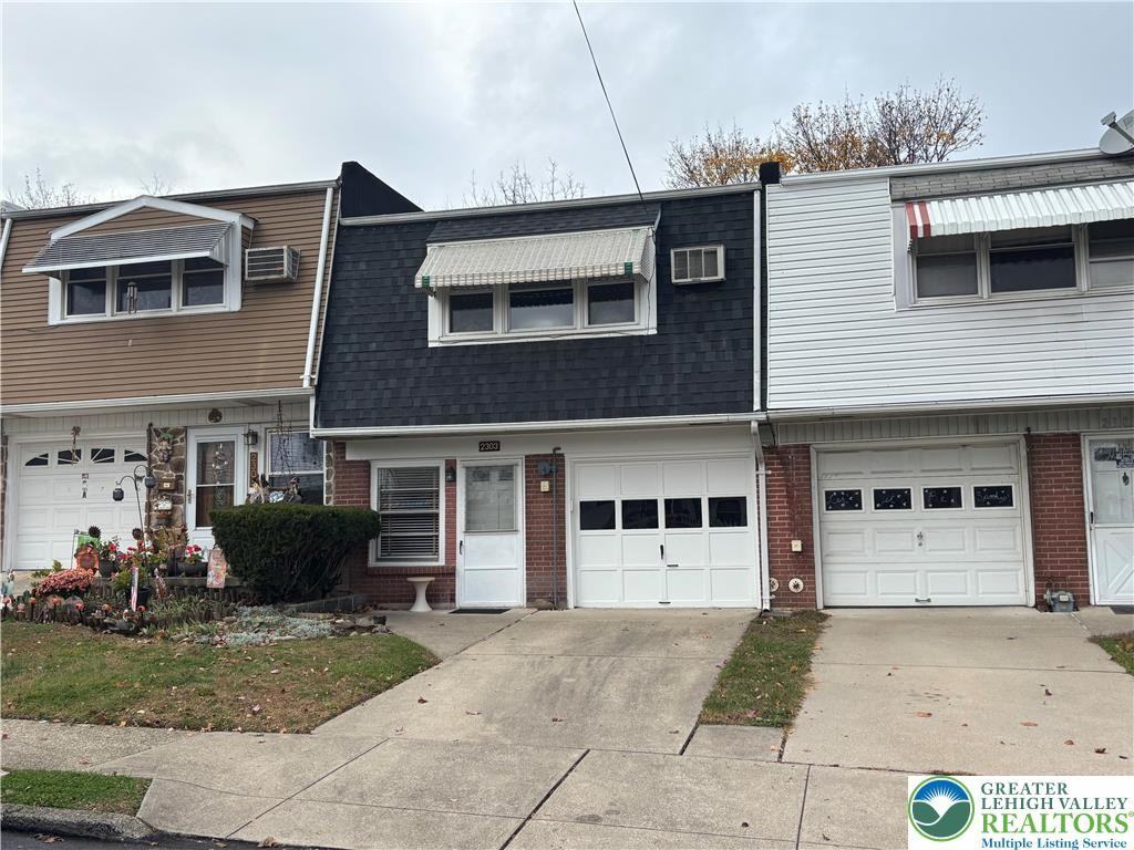2303 4th St - Photo 2 of 18