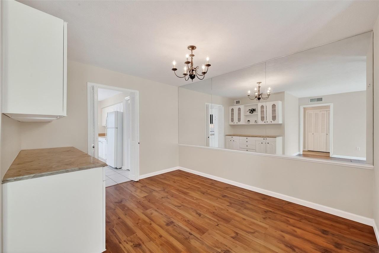 7600 Burgoyne Rd Unit 121 - Photo 5 of 43