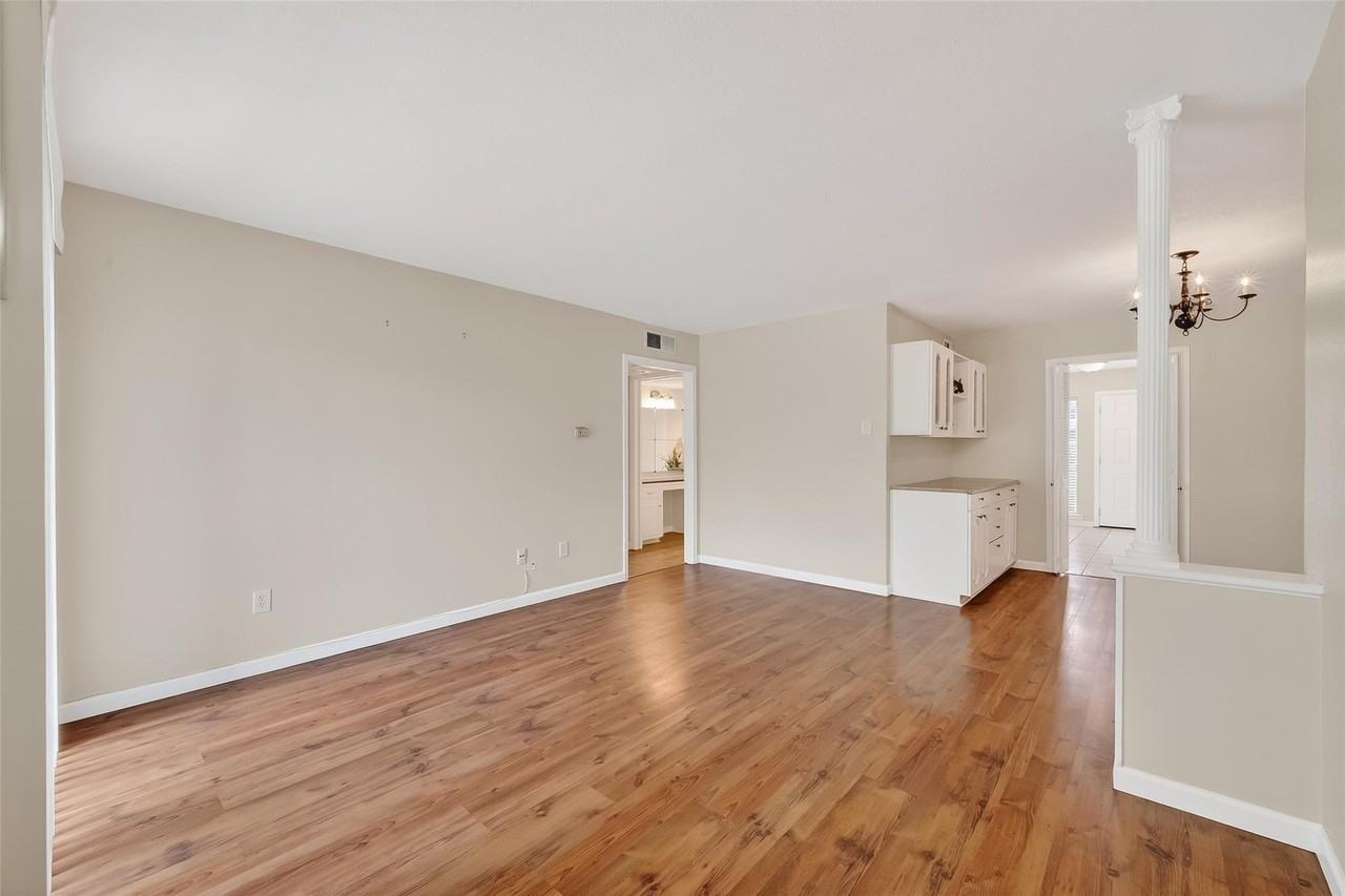 7600 Burgoyne Rd Unit 121 - Photo 7 of 43