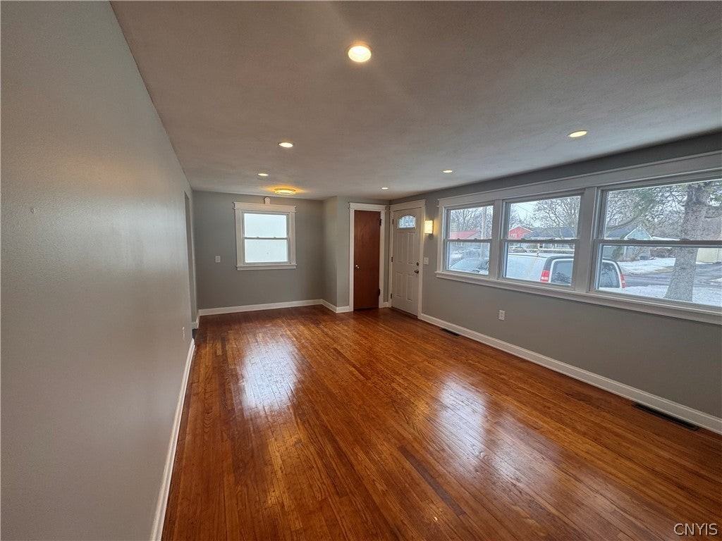 108 Kristin Rd - Photo 5 of 28