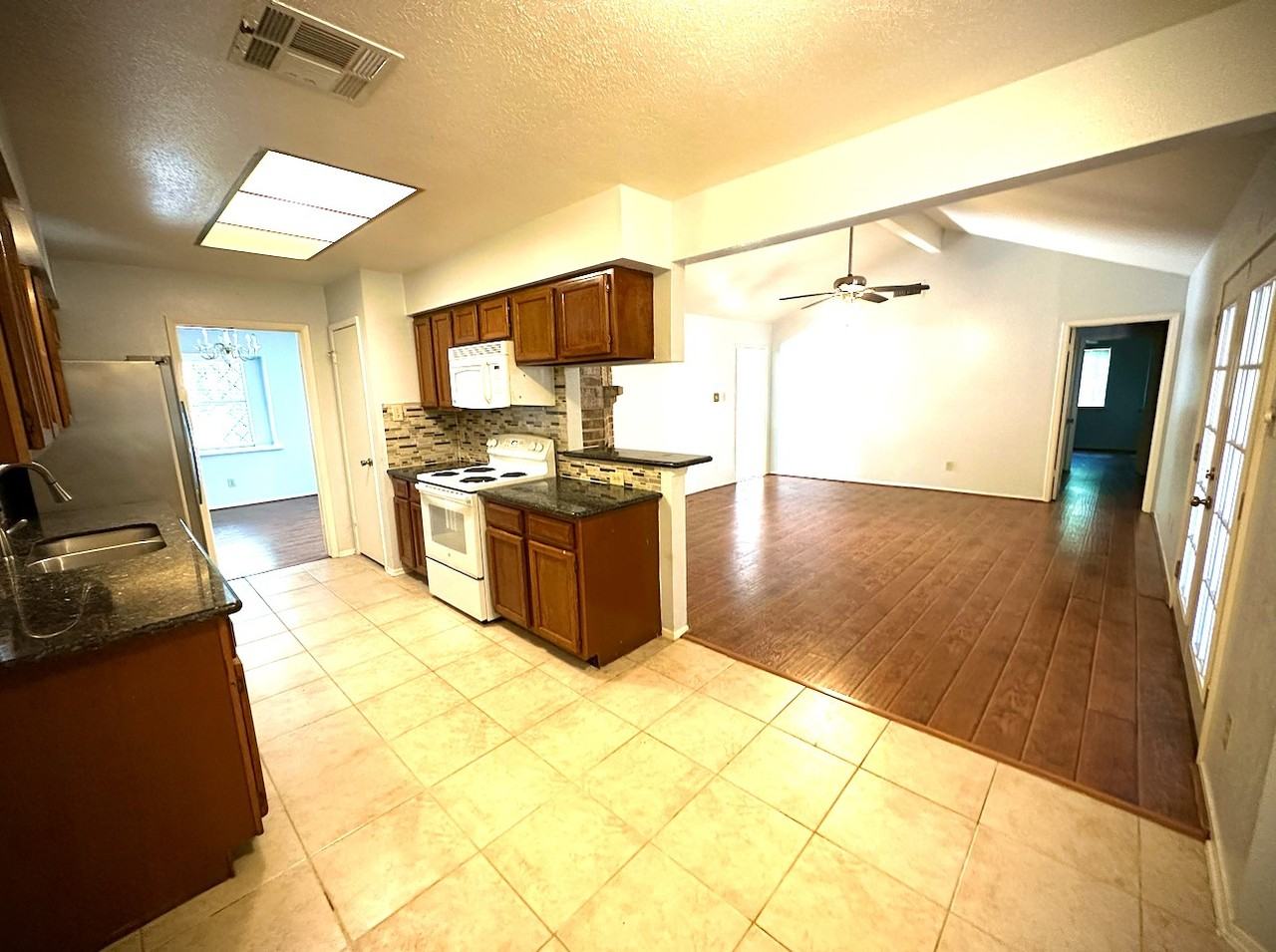 18 Brookflower Rd - Photo 7 of 23