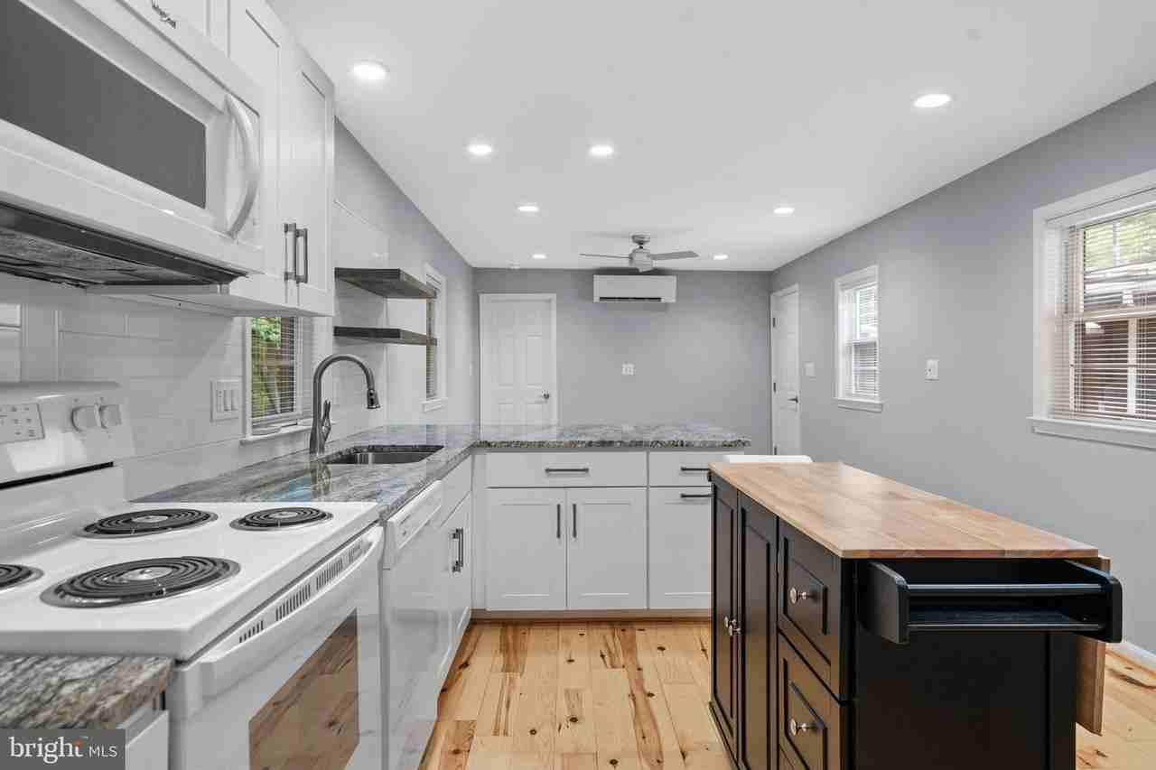 44600 Tall Timbers Rd - Photo 2 of 23