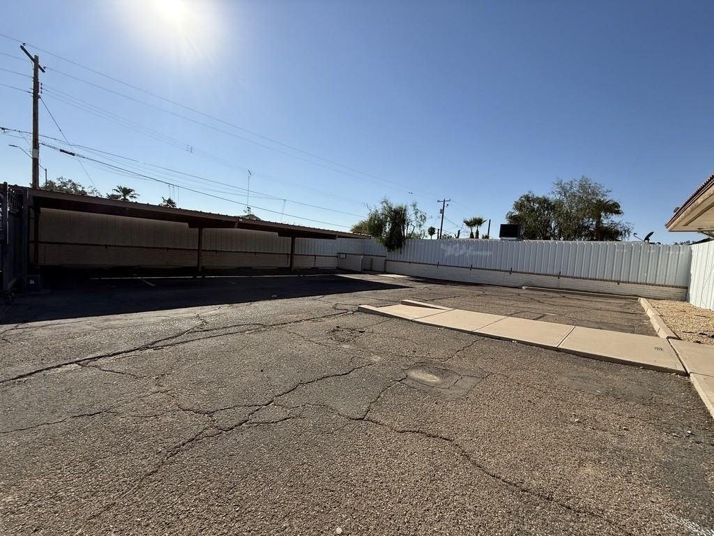 1444 N 16th St - Photo 5 of 43