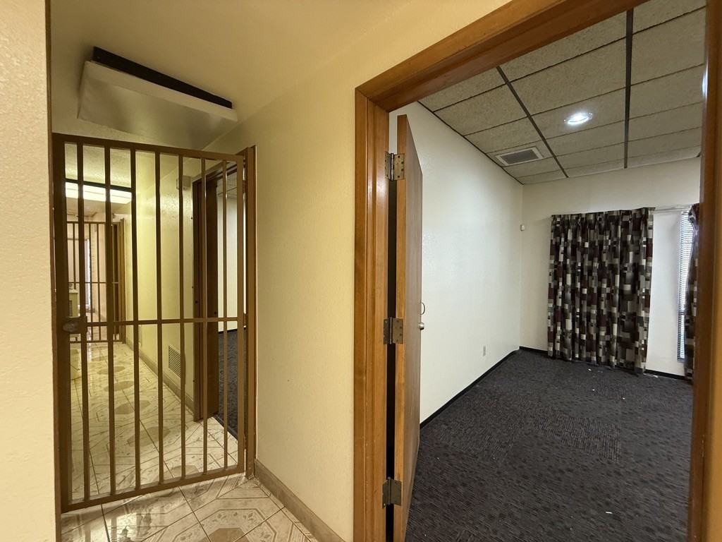 1444 N 16th St - Photo 7 of 43