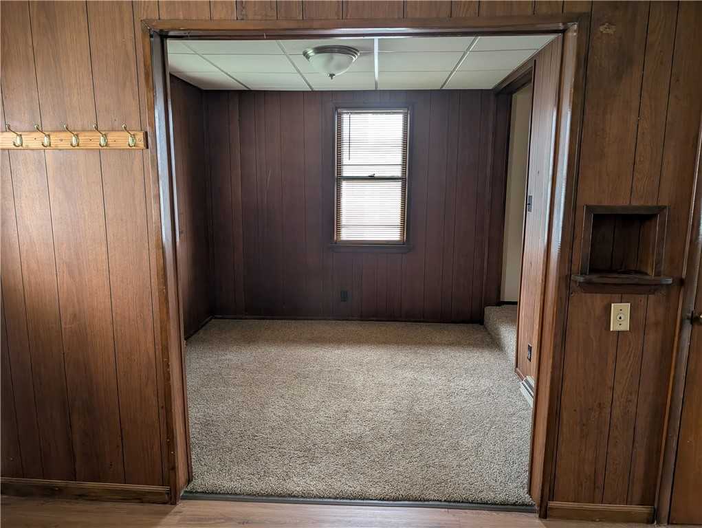 15022 Conrad Ave - Photo 4 of 10