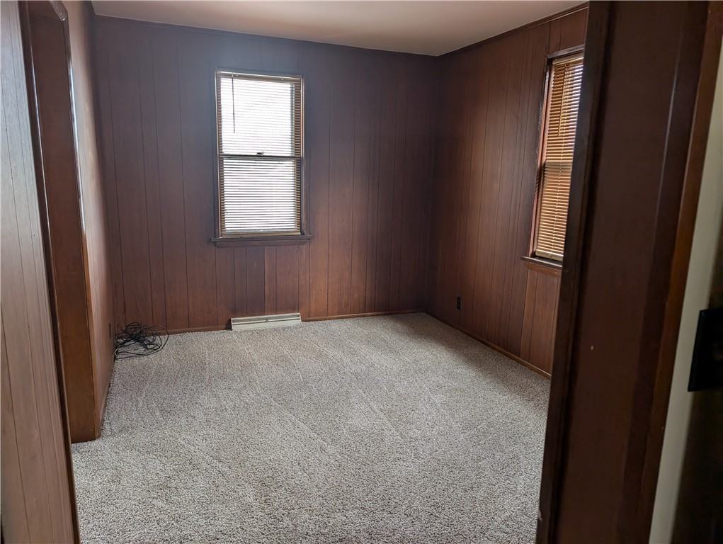 15022 Conrad Ave - Photo 5 of 10