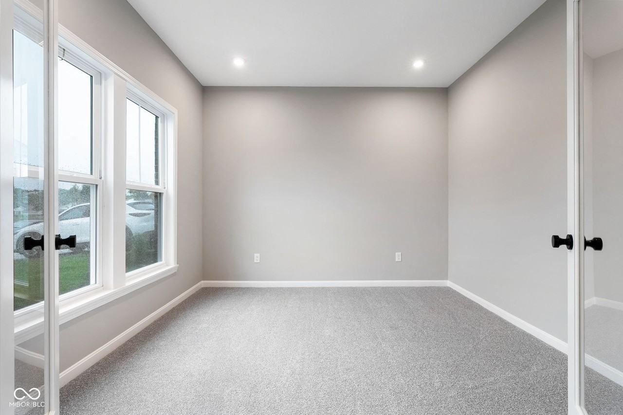 335 Atlas Dr - Photo 5 of 45