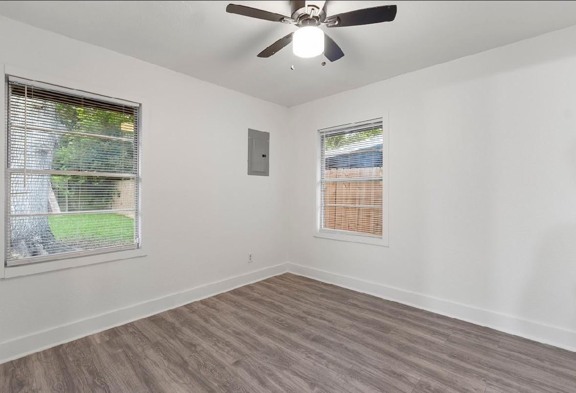 4303 Dacca Dr - Photo 4 of 17