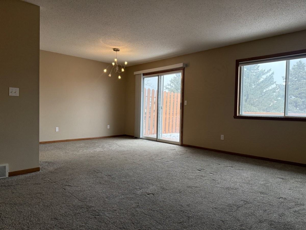 2733 33 1/2 Ave S - Photo 6 of 50