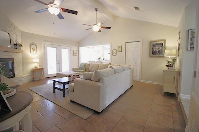 125 9th St - Photo 3 of 23