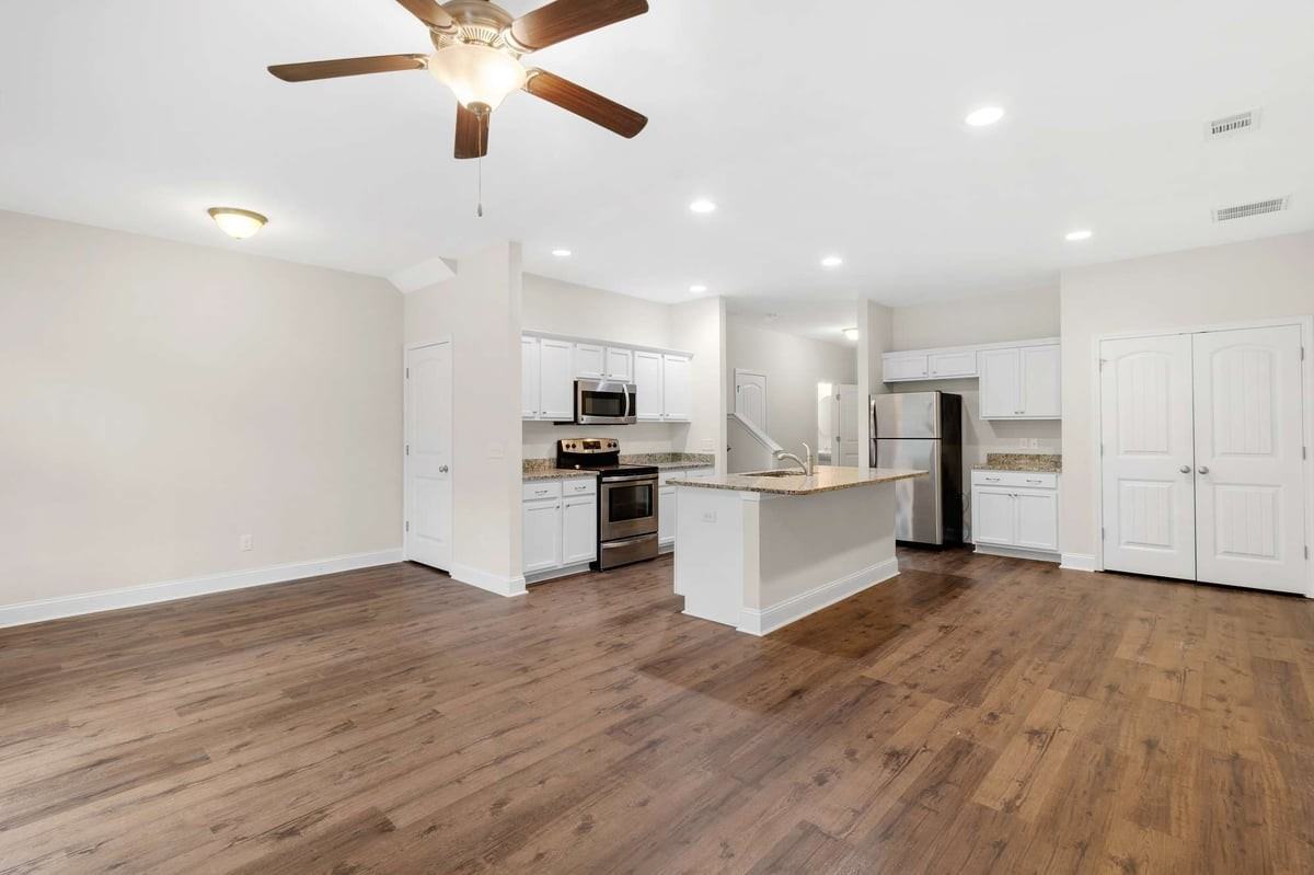 511 Ferguson Ln - Photo 3 of 20