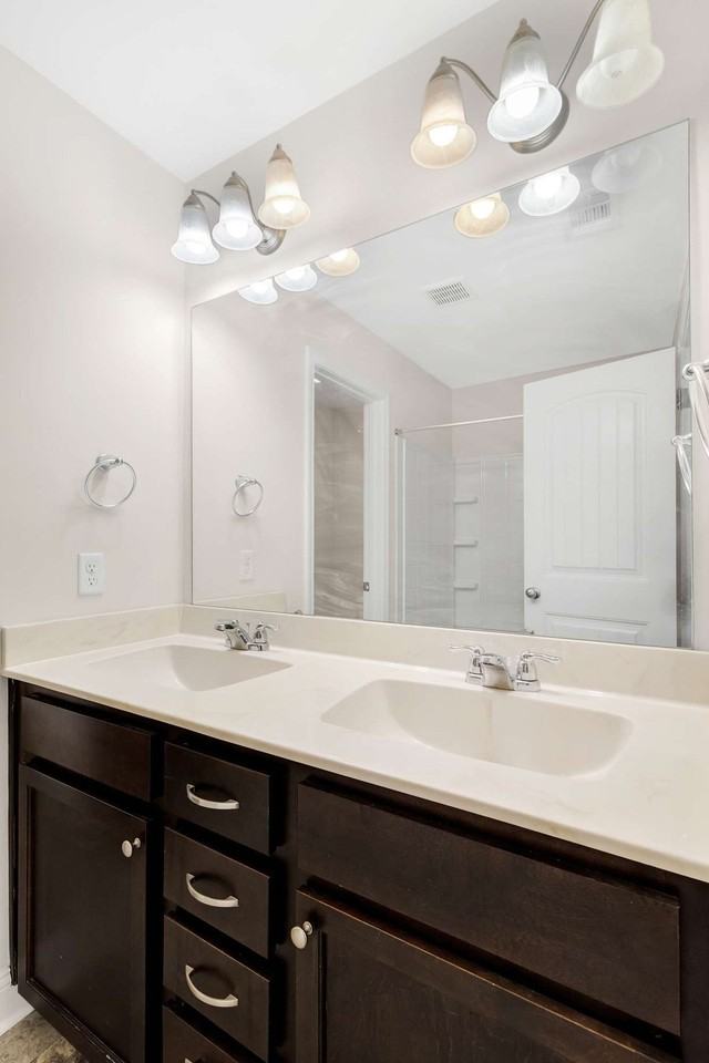 511 Ferguson Ln - Photo 5 of 20