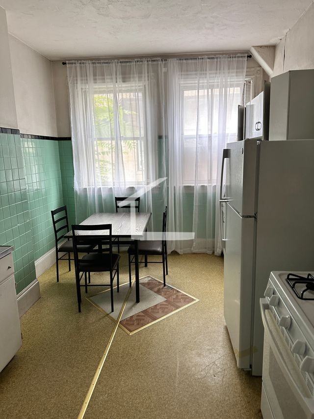 771 Beacon St Apt 923 #3 - Photo 2 of 11