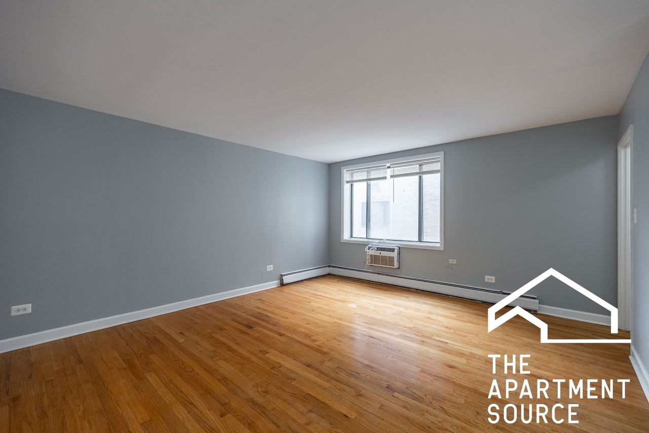 1515 W Morse Ave #304 - Photo 3 of 9