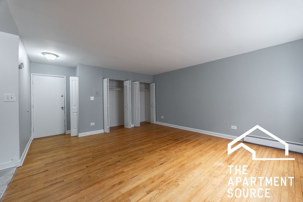 1515 W Morse Ave #304 - Photo 5 of 9