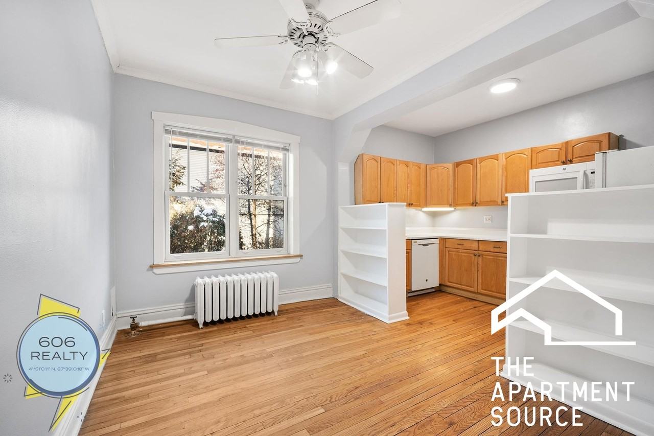 824 W Wrightwood Ave #2 - Photo 2 of 12