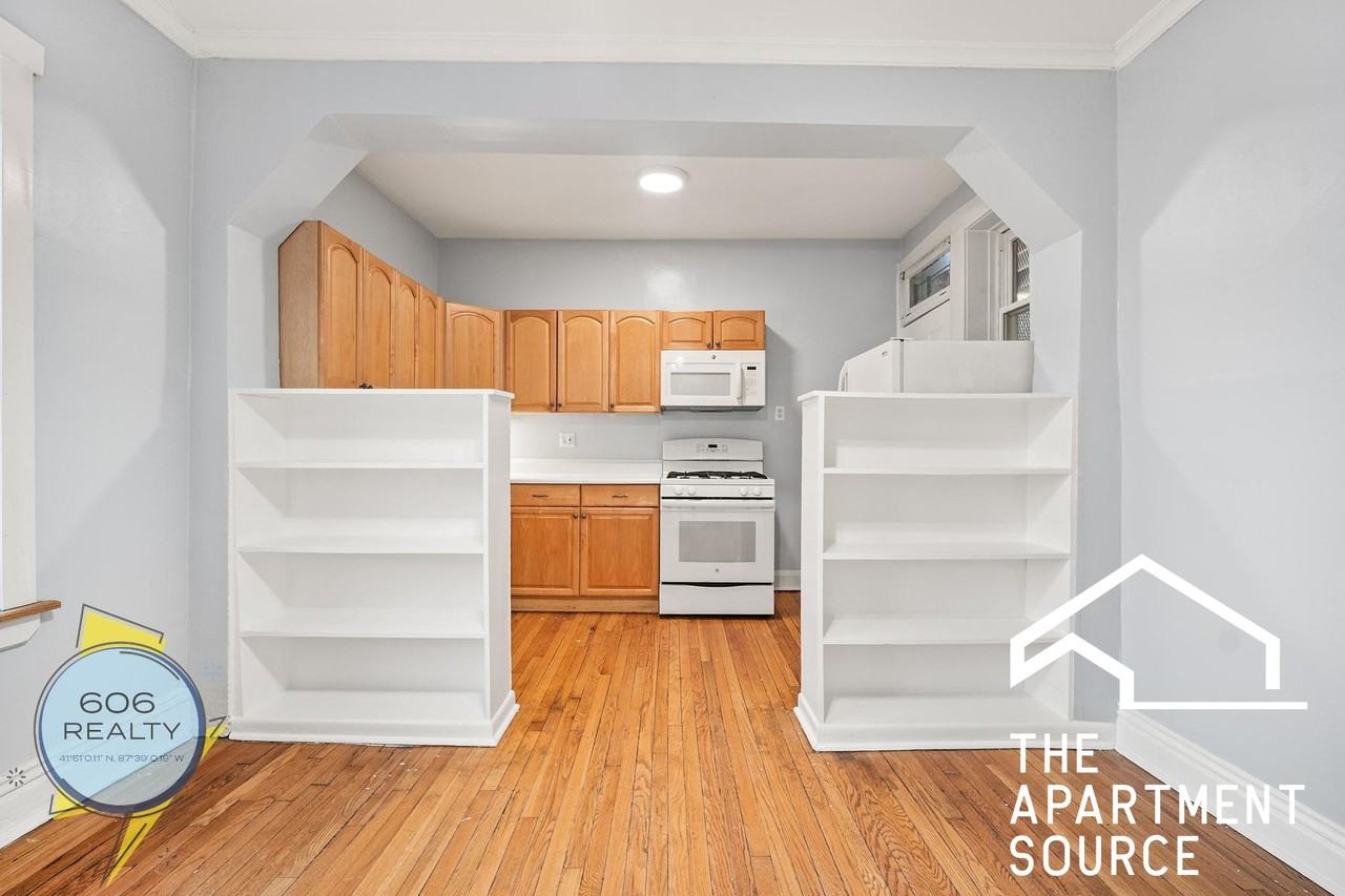 824 W Wrightwood Ave #2 - Photo 3 of 12